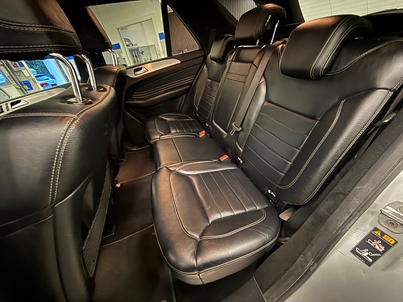 Mercedes-Benz ML250 18 of 30