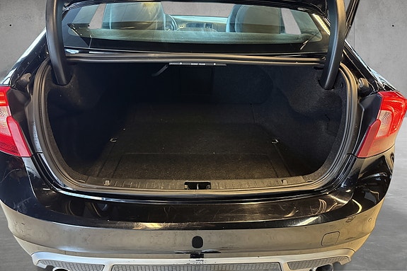Volvo S60 14 of 17