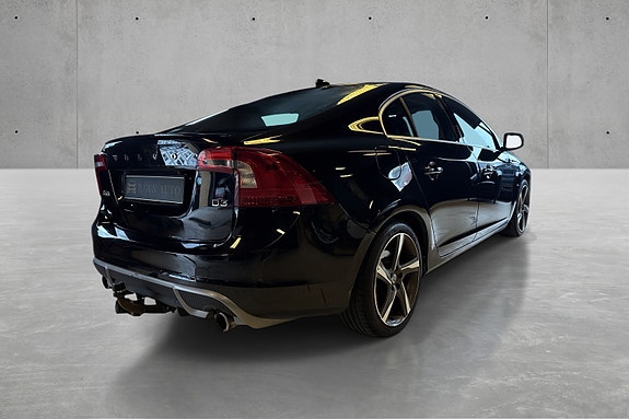 Volvo S60 8 of 17