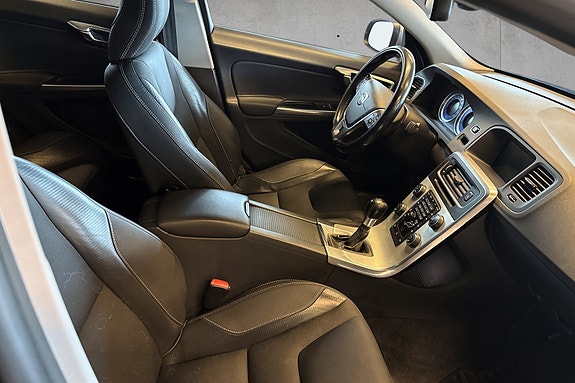 Volvo S60 10 of 17