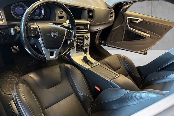 Volvo S60 12 of 17