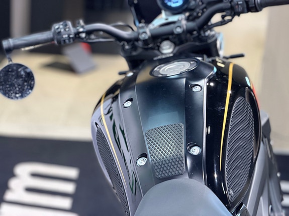 Yamaha XSR 900 28 of 28
