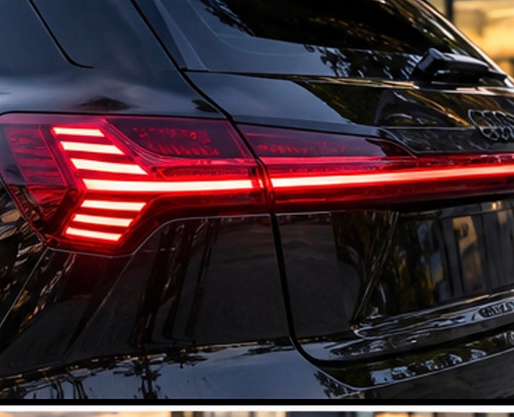 Audi e-tron 8 of 14