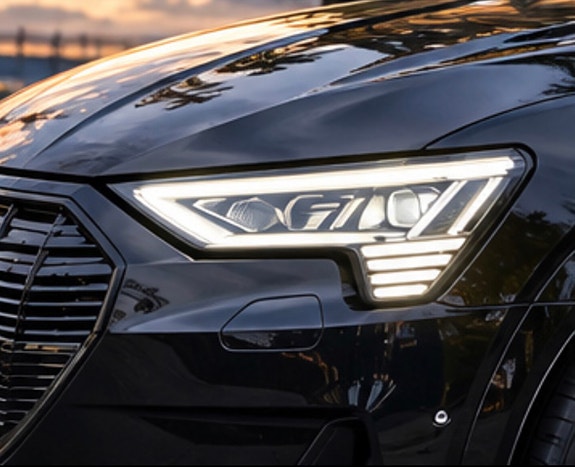Audi e-tron 6 of 14