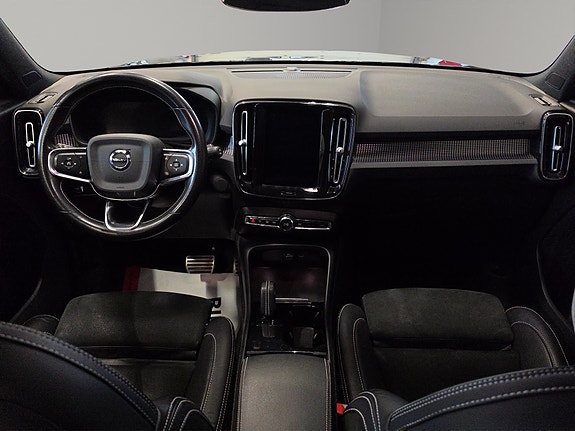 Volvo XC40 20 of 30