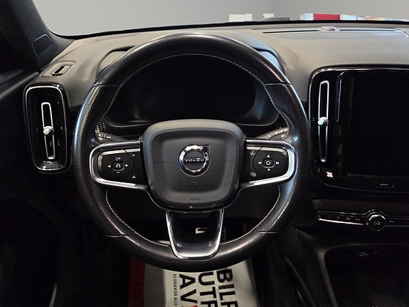Volvo XC40 23 of 30