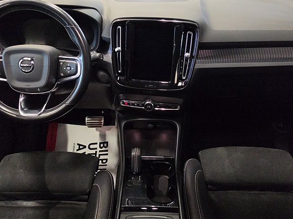 Volvo XC40 21 of 30