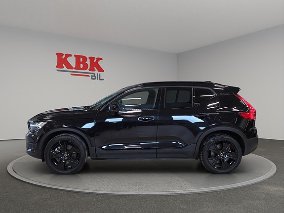 Volvo XC40 7 of 30