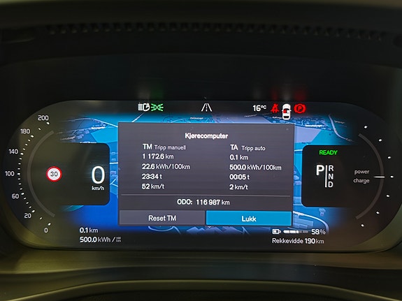 Volvo XC40 27 of 30