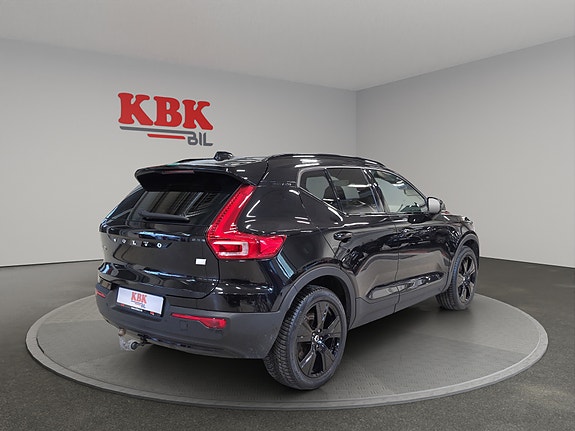 Volvo XC40 5 of 30