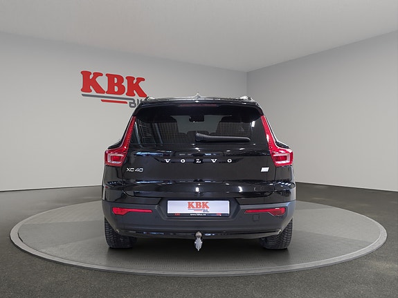 Volvo XC40 9 of 30