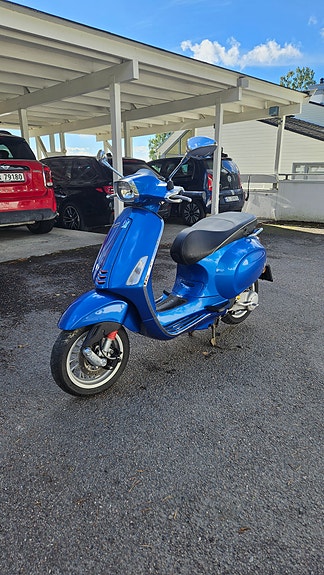 Vespa Sprint 50 2 of 7