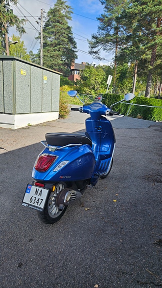 Vespa Sprint 50 4 of 7