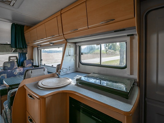 Hymer Swing | KAMPANJE - NEDSATT KR 50 000,- | REG FOR 6 PERS | HENGERFESTE | SELGES BILLIG 18 of 30