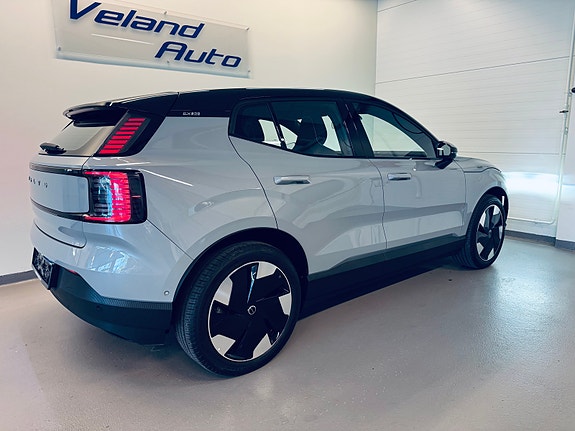 Volvo EX30 7 of 28