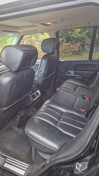 Land Rover Range Rover 26 of 30