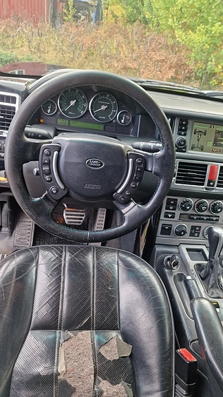Land Rover Range Rover 27 of 30