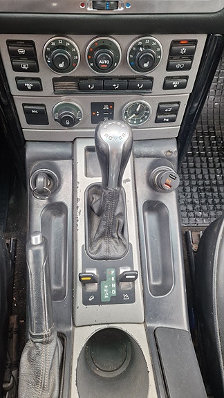 Land Rover Range Rover 14 of 30
