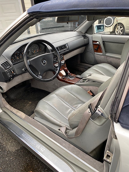 Mercedes-Benz SL300 5 of 11