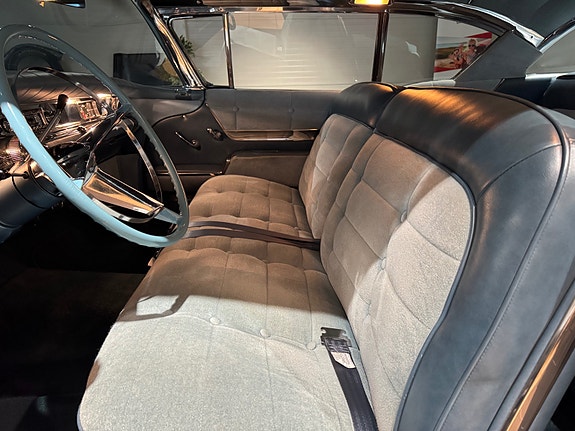 Buick Roadmaster 26 of 30