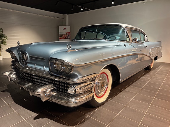 Buick Roadmaster 7 of 30
