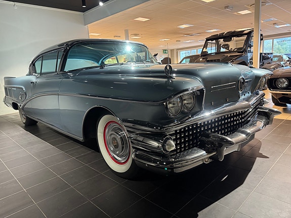 Buick Roadmaster 19 of 30