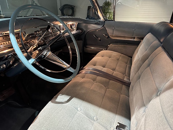 Buick Roadmaster 21 of 30