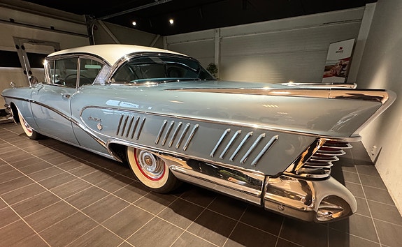 Buick Roadmaster 12 of 30