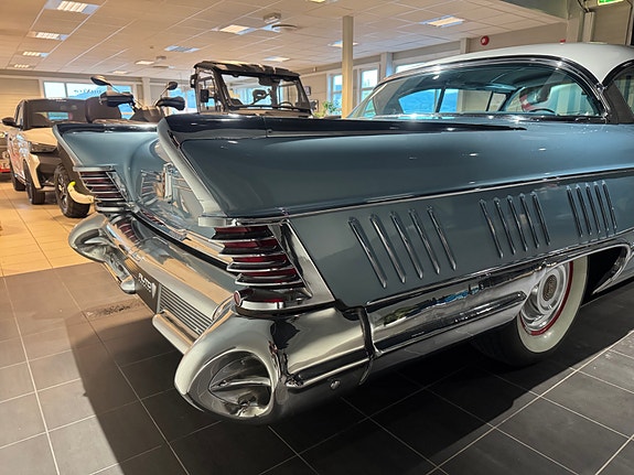 Buick Roadmaster 17 of 30