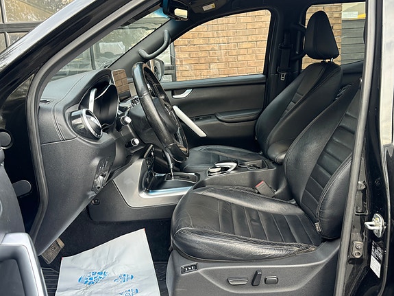 Mercedes-Benz X250 d 13 of 26