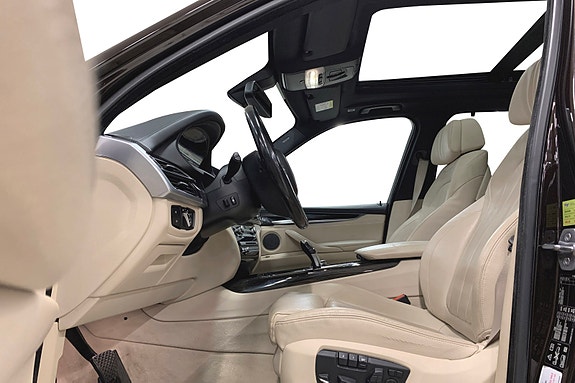 BMW X5 3 of 16