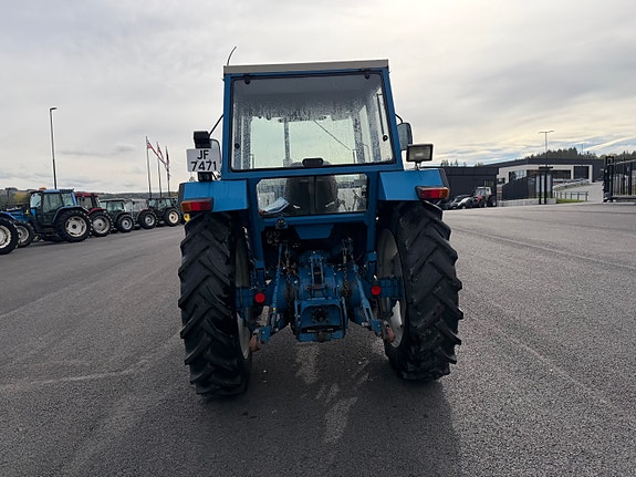 Ford 4610 7 of 30
