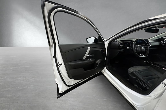 Citroen E-C4 9 of 30