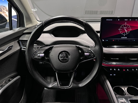 Skoda Enyaq 18 of 30