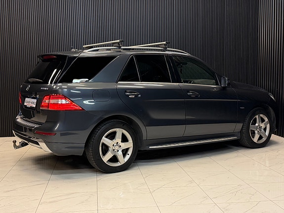 Mercedes-Benz ML250 12 of 30