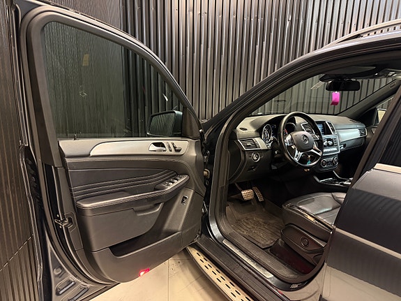 Mercedes-Benz ML250 18 of 30