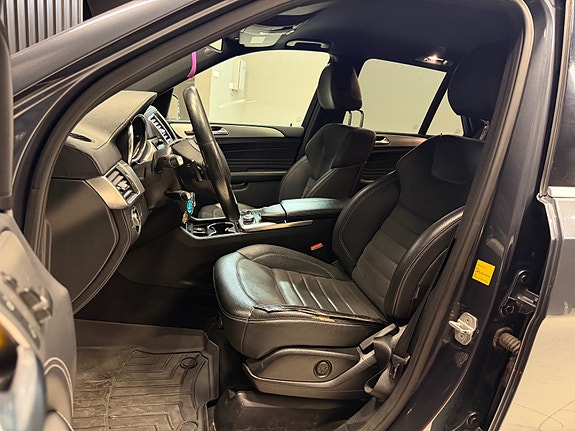 Mercedes-Benz ML250 21 of 30
