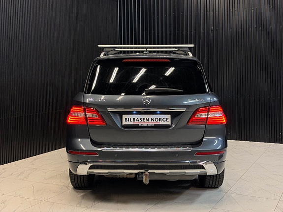 Mercedes-Benz ML250 10 of 30