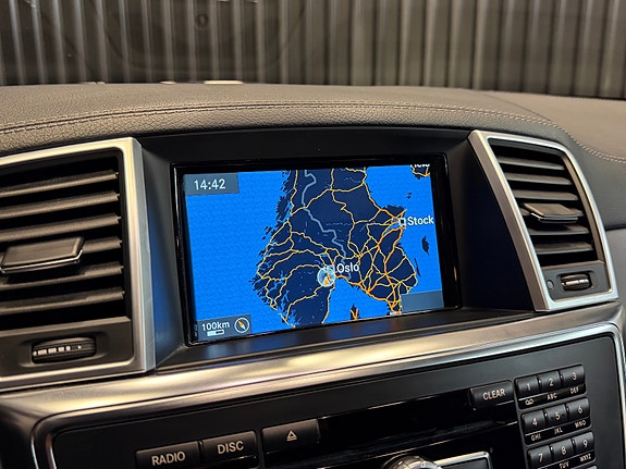 Mercedes-Benz ML250 29 of 30