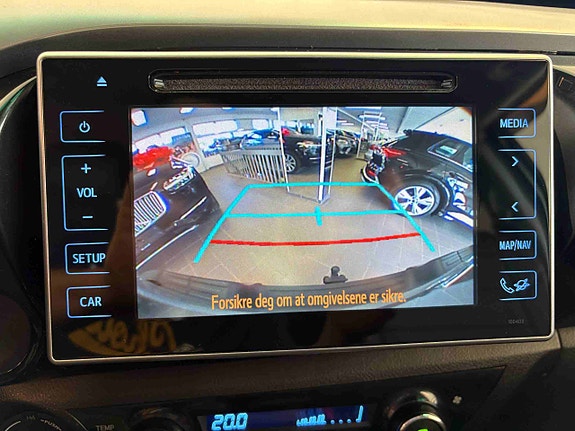 Toyota HiLux 10 of 18