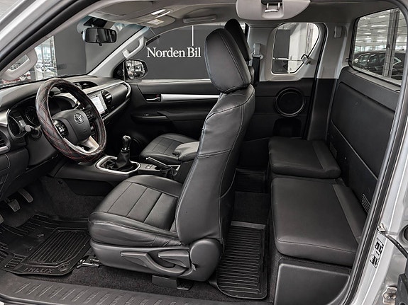 Toyota HiLux 5 of 18