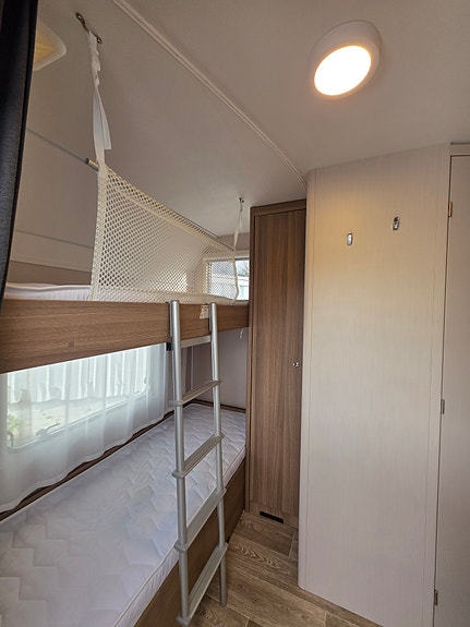 Dethleffs C'Joy 480 QLK | 2 køyer | 1114kg | 1 Eier | Sykkelstativ | 6 sengepl | Markise | Fuktgaranti til 2028 | Som Ny 14 of 30