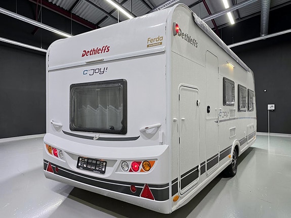Dethleffs C'Joy 480 QLK | 2 køyer | 1114kg | 1 Eier | Sykkelstativ | 6 sengepl | Markise | Fuktgaranti til 2028 | Som Ny 3 of 30