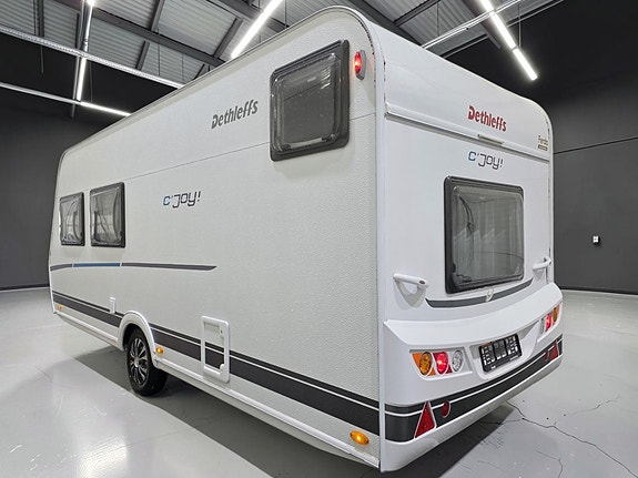 Dethleffs C'Joy 480 QLK | 2 køyer | 1114kg | 1 Eier | Sykkelstativ | 6 sengepl | Markise | Fuktgaranti til 2028 | Som Ny 7 of 30
