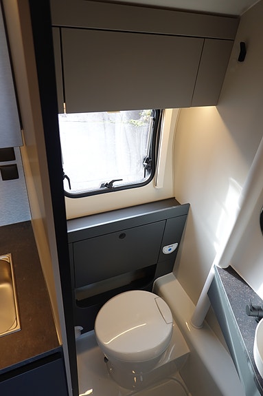 Adria Action Sport 391 LH + 27 of 30