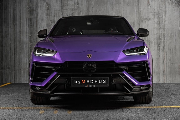 Lamborghini Urus 4 of 30