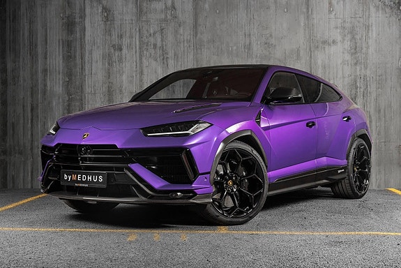 Lamborghini Urus 2 of 30