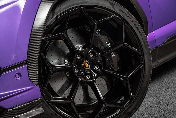 Lamborghini Urus 21 of 30