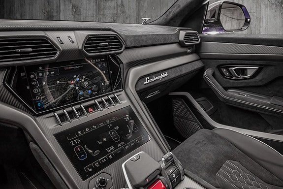 Lamborghini Urus 26 of 30