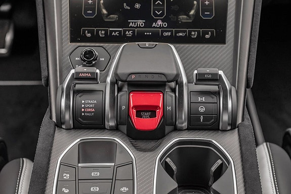 Lamborghini Urus 28 of 30